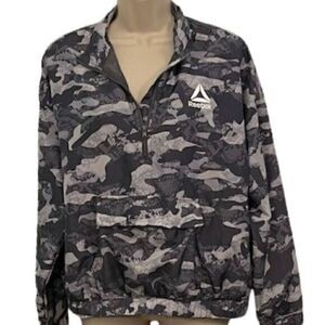 Reebok Dark and light gray camo. Lightweight. Size Small